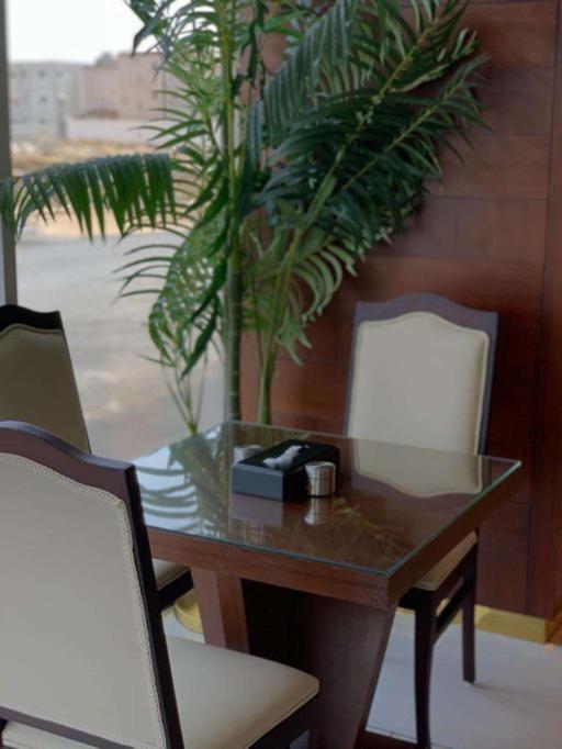 Hotel Sultanate Jazan Esterno foto